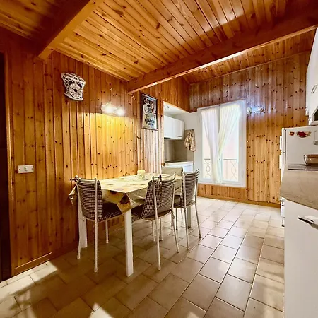 Casa Rondine 카스타니에토카르두치